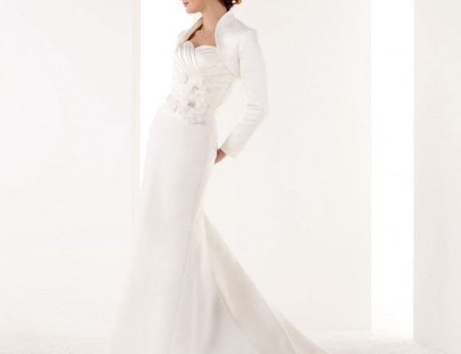 Νυφικά με μανίκι