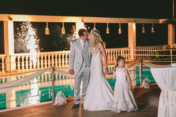 Παραμυθένιος γάμος δίπλα στη θάλασσα | Χριστιάνα & Γιάννης