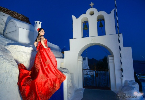 Νυφικά με χρώμα