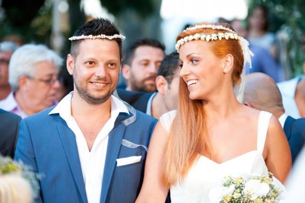 Λιτός γάμος δίπλα στο κύμα …  | Μπίλης & Νάντια