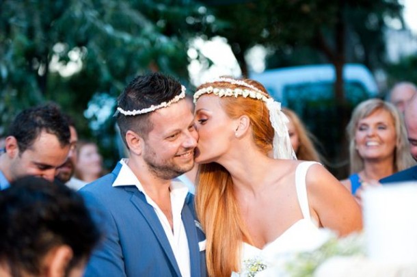 Λιτός γάμος δίπλα στο κύμα …  | Μπίλης & Νάντια