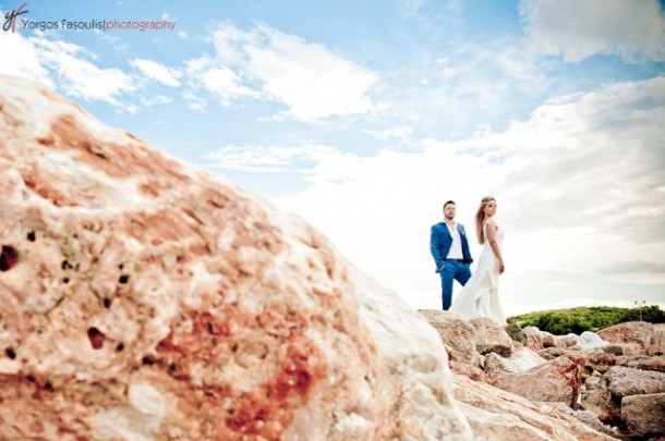 Λιτός γάμος δίπλα στο κύμα …  | Μπίλης & Νάντια