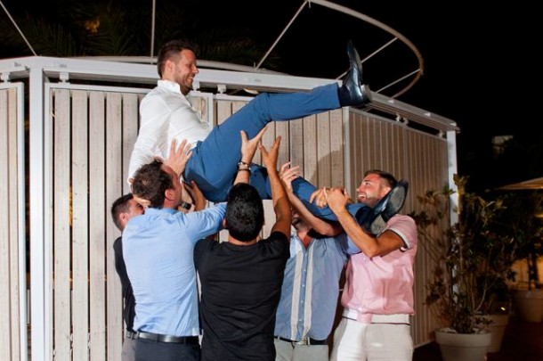 Λιτός γάμος δίπλα στο κύμα …  | Μπίλης & Νάντια