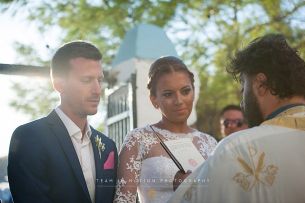 Γάμος στην Κέα σε λευκό και μπλε | Γεράσιμος & Κωνσταντίνα