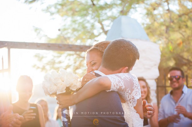 Γάμος στην Κέα σε λευκό και μπλε | Γεράσιμος & Κωνσταντίνα