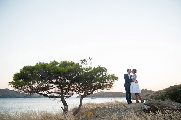 Γάμος στην Κέα σε λευκό και μπλε | Γεράσιμος & Κωνσταντίνα