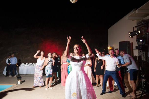 Γάμος στην Κέα σε λευκό και μπλε | Γεράσιμος & Κωνσταντίνα