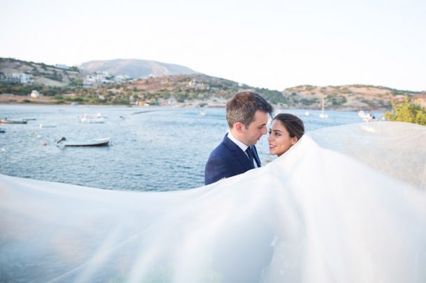 Γάμος στη θάλασσα από έρωτα κεραυνοβόλο! | Σεμίνα & Σπύρος